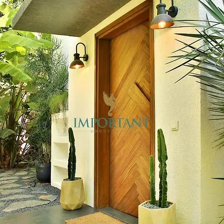 Hotell Chic Oasis By Important Group Travel