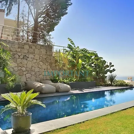 Hotell Chic Oasis By Important Group Travel