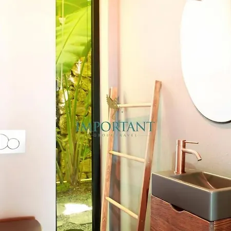 Chic Oasis By Important Group Travel Hotell 4*