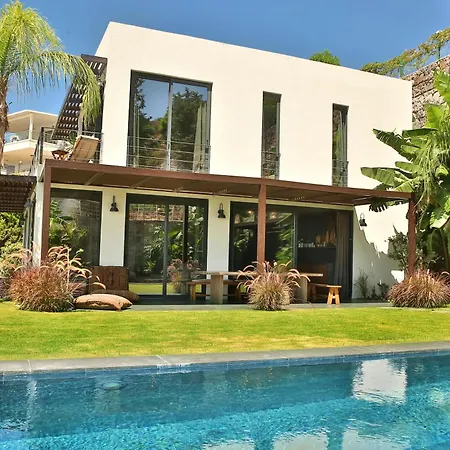 מלון Chic Oasis By Important Group Travel