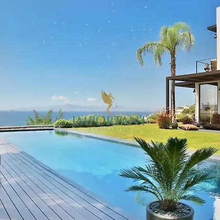Chic Oasis By Important Group Travel מלון