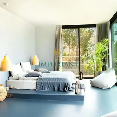 מלון Chic Oasis By Important Group Travel